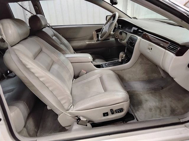 Used 2001 Cadillac Eldorado ESC w/ Comfort/Convenience Pkg FWD image 13