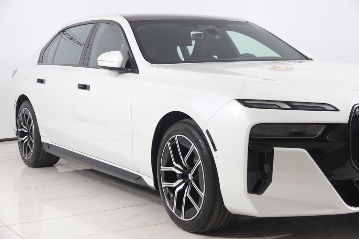 Used 2025 BMW 760i xDrive AWD/4WD image 60