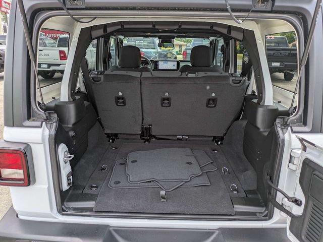 Used 2025 Jeep Wrangler Unlimited Sport AWD/4WD image 13
