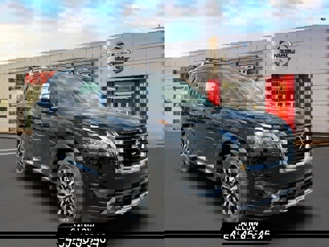 New 2025 Nissan Pathfinder Platinum w/ Cargo Package