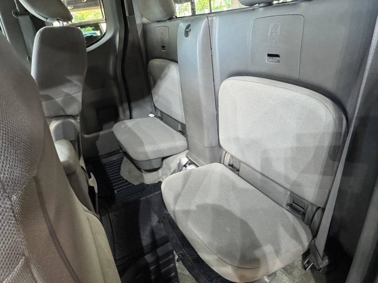 Used 2014 Nissan Frontier S RWD image 14