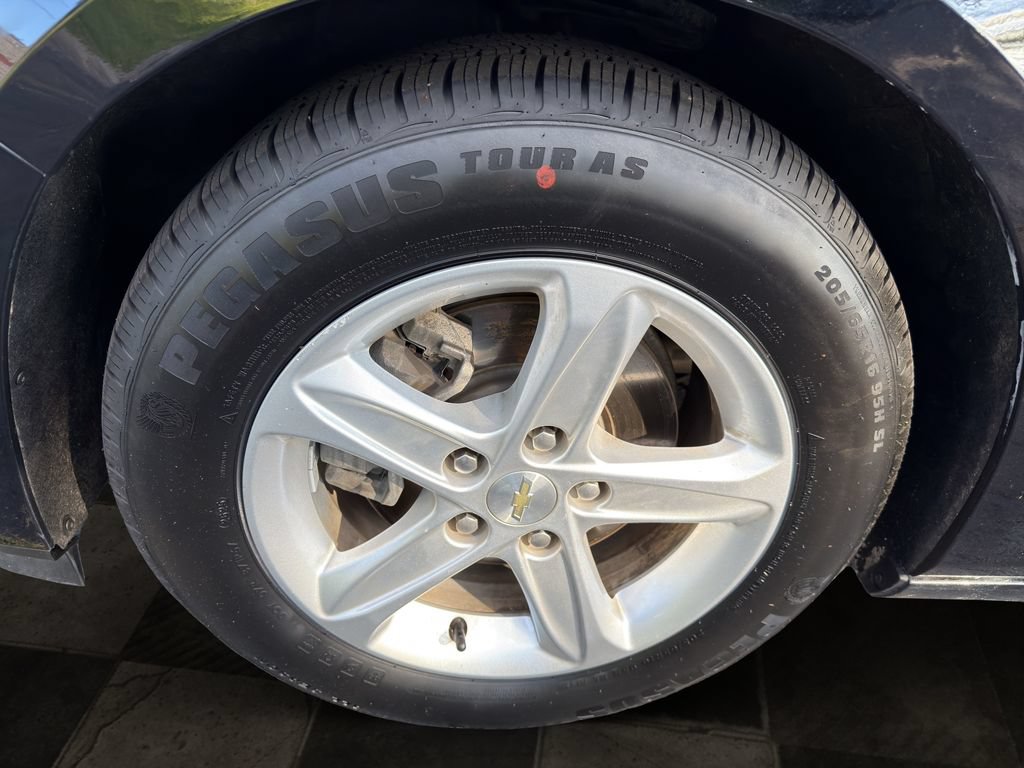Certified 2020 Chevrolet Malibu LS FWD image 9