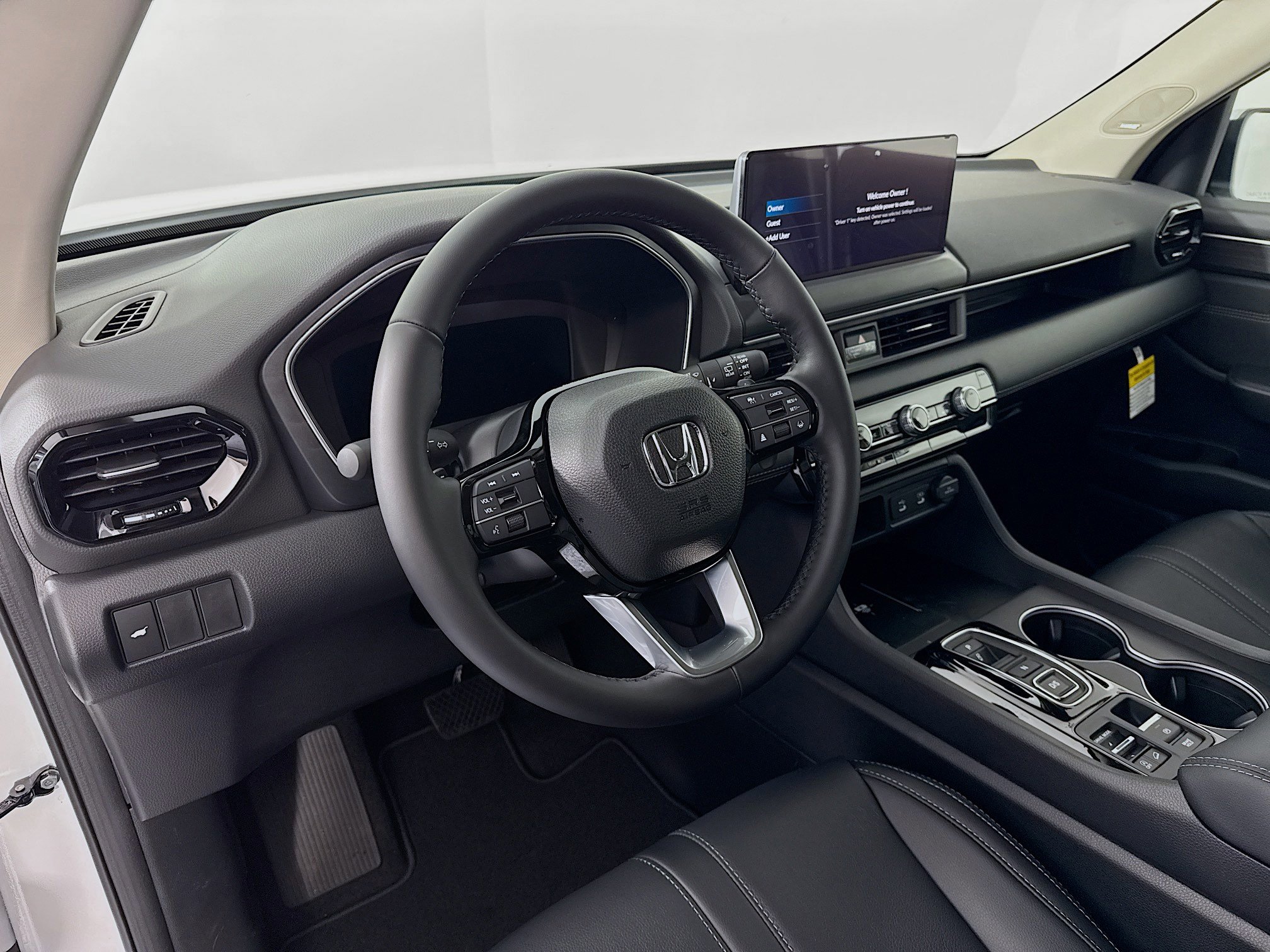 New 2026 Honda Pilot Touring image 9