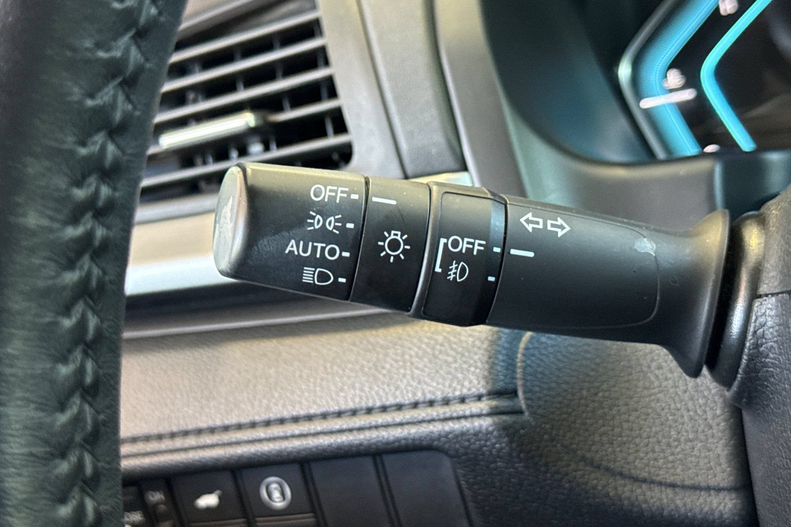 Used 2024 Honda Odyssey EX-L image 38
