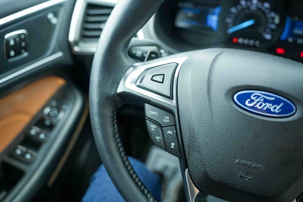 Used 2023 Ford Edge Titanium w/ Equipment Group 301A AWD/4WD image 41