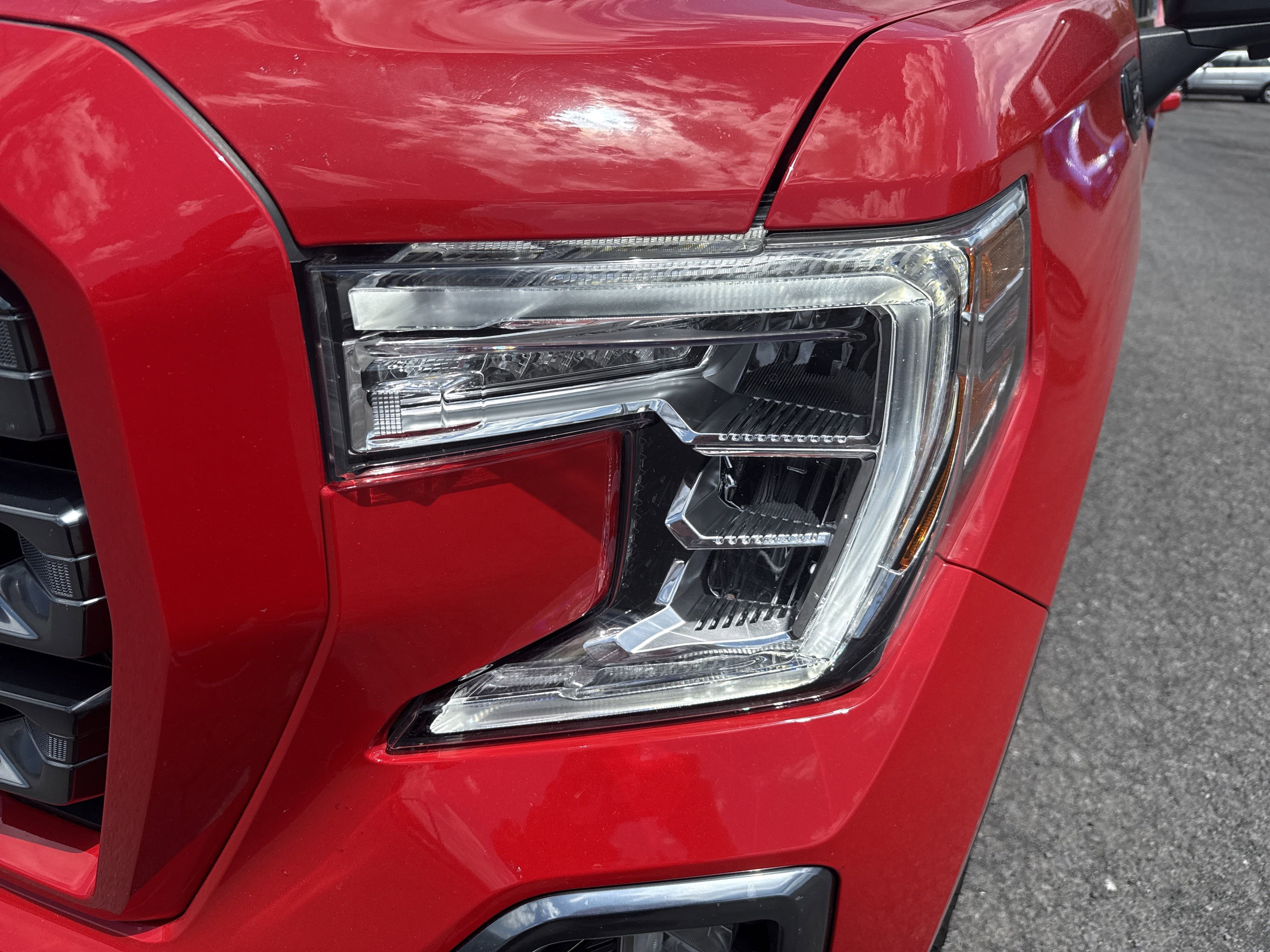 Used 2022 GMC Sierra 1500 AT4 w/ AT4 Preferred Package image 10