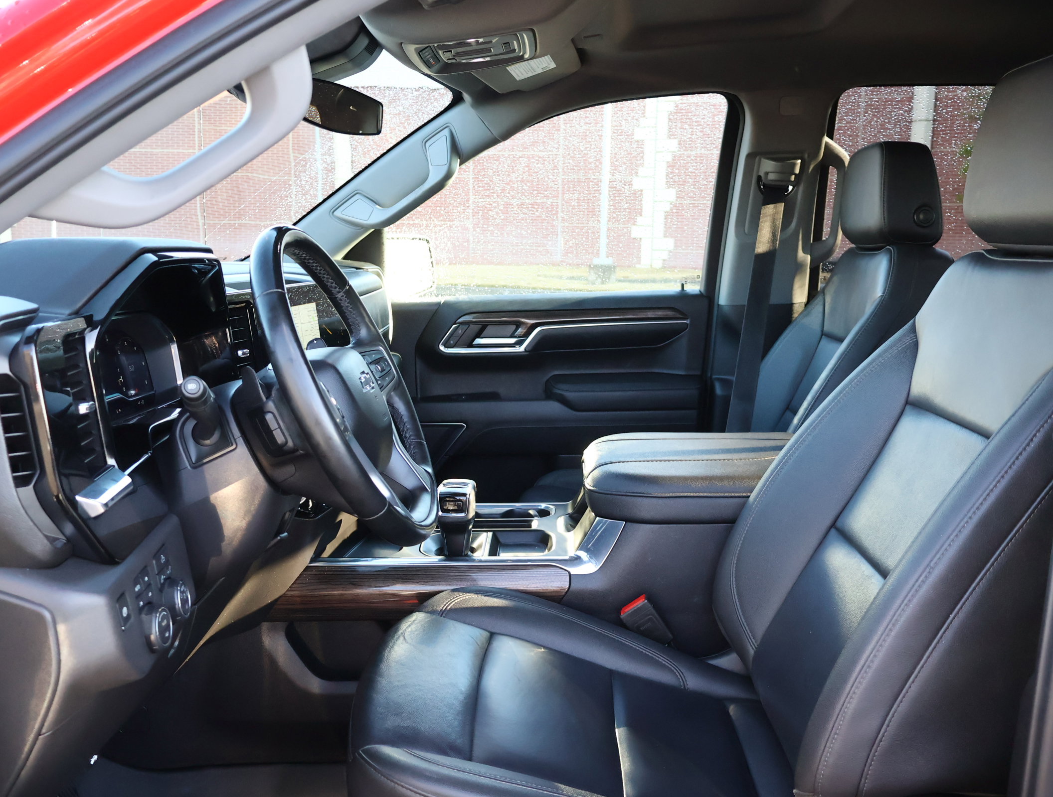 Used 2024 Chevrolet Silverado 1500 LT Trail Boss w/ Convenience Package II image 11