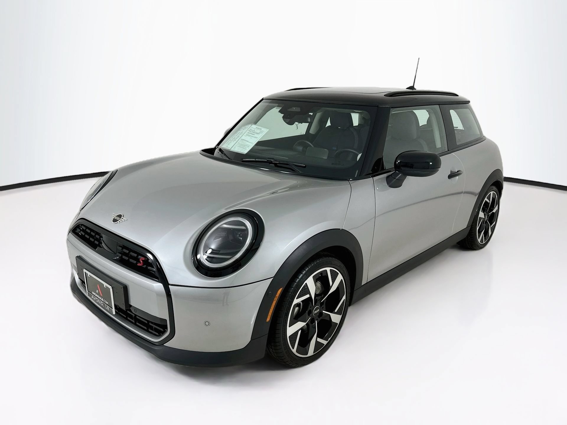 Used 2025 MINI Cooper S FWD image 3