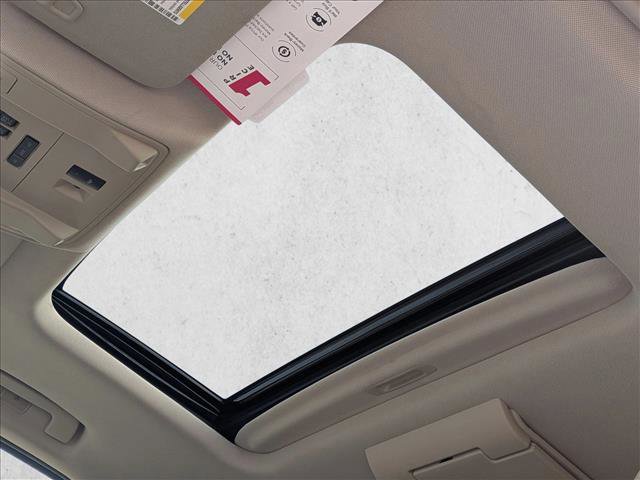 Used 2018 GMC Yukon Denali w/ Denali Ultimate Package AWD/4WD image 16