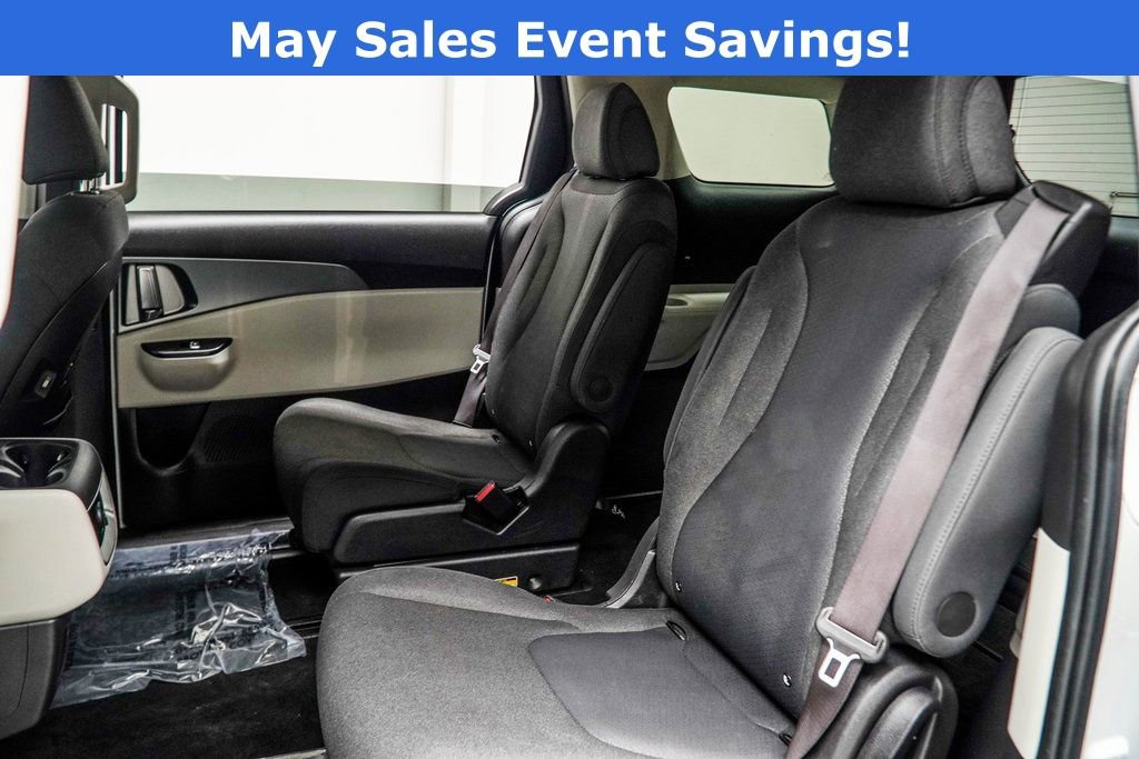 Used 2024 Kia Carnival LX FWD image 38