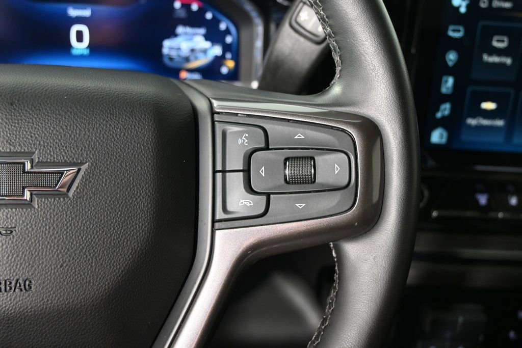 Used 2024 Chevrolet Silverado 2500 ZR2 w/ Technology Package image 37