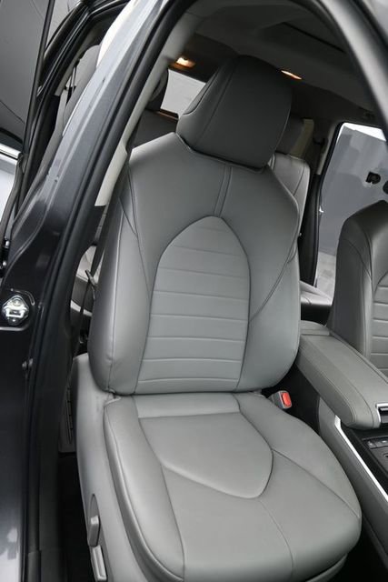 Used 2022 Toyota Highlander XLE image 17