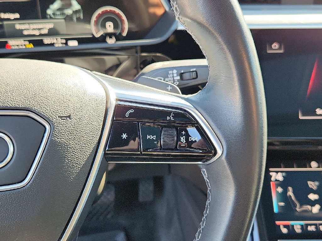 Certified 2024 Audi Q8 e-tron Premium Plus AWD/4WD image 21
