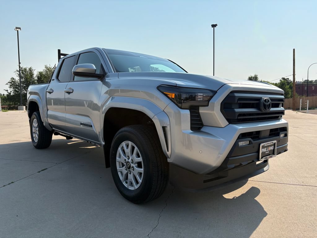 Used 2024 Toyota Tacoma SR5 AWD/4WD image 3