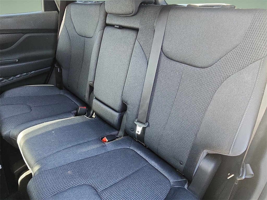 Used 2021 Hyundai Santa Fe SE image 13