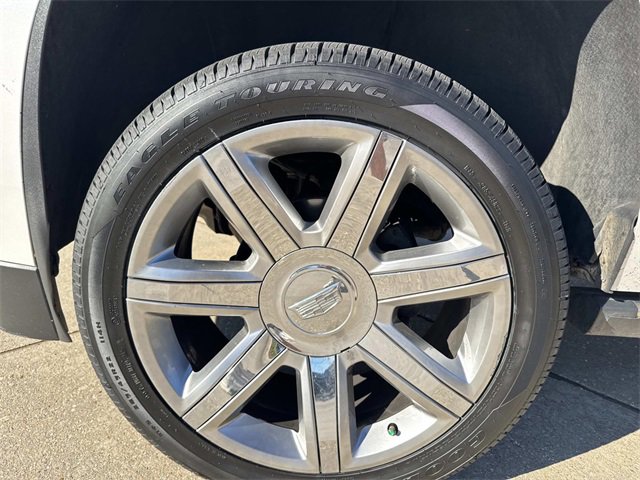 Used 2018 Cadillac Escalade ESV Premium Luxury image 7