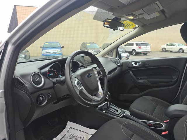 Used 2014 Ford Fiesta SE w/ Equipment Group 201A image 11