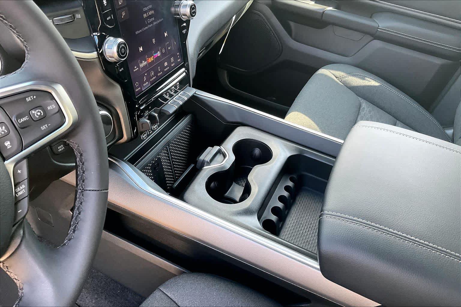 New 2027 RAM 1500 4x4 Crew Cab image 7