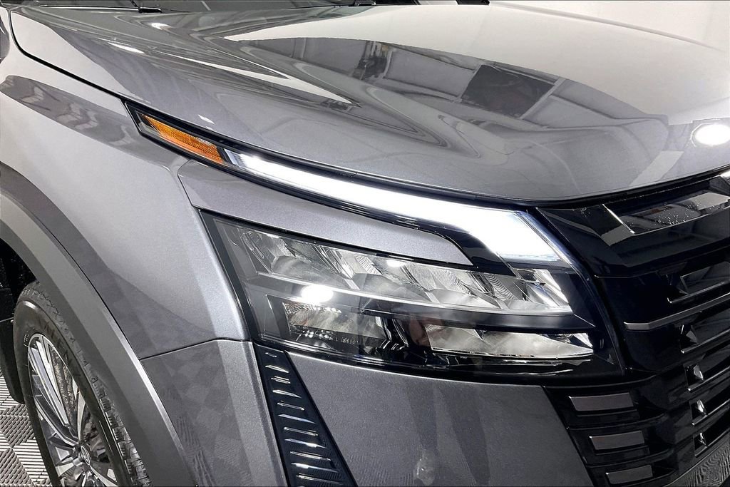 New 2026 Nissan Pathfinder Platinum w/ Accent Package FWD image 33