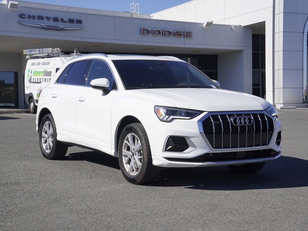 Used 2023 Audi Q3 2.0T Premium image 2