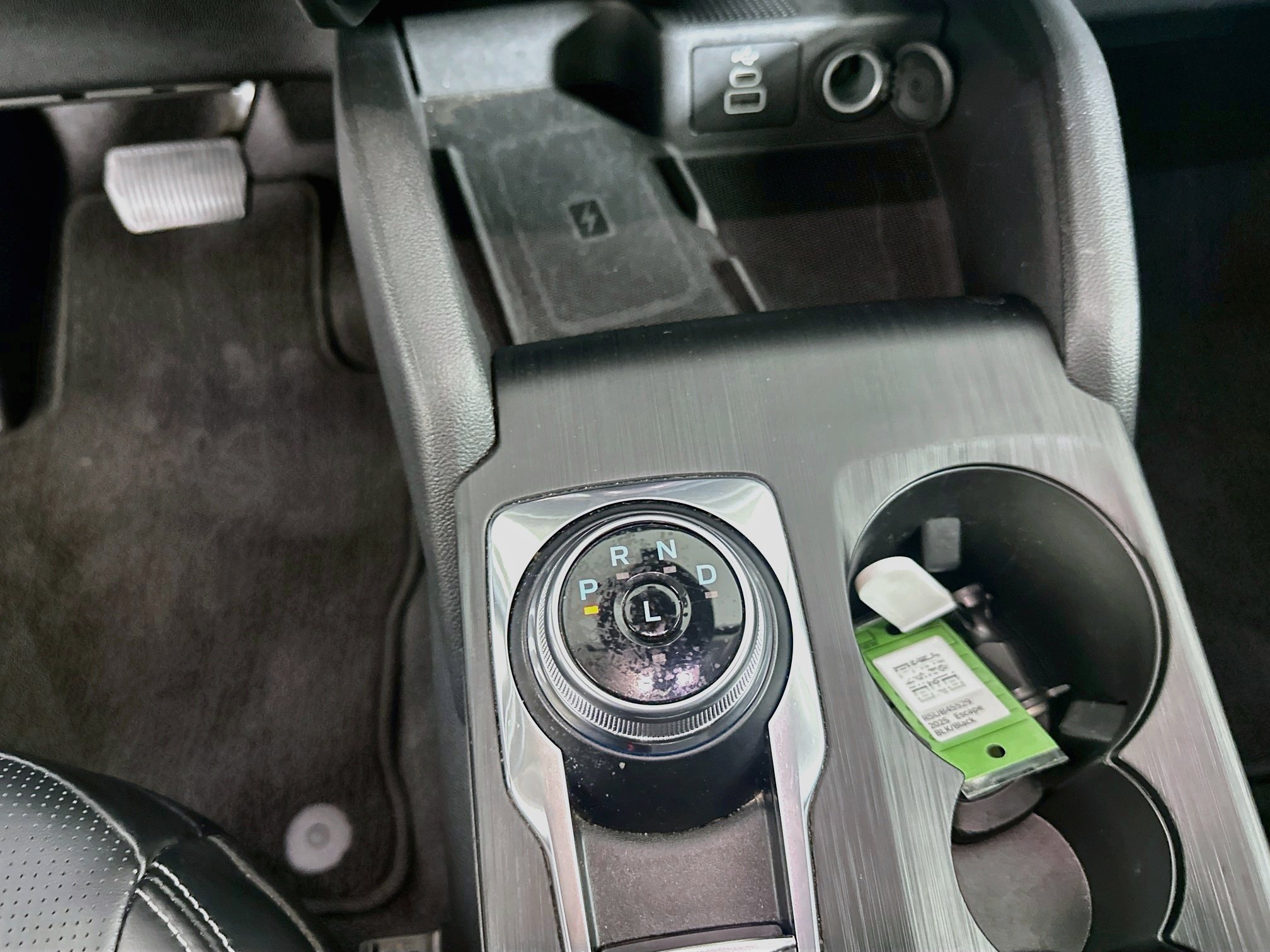 Used 2025 Ford Escape Platinum AWD/4WD image 25