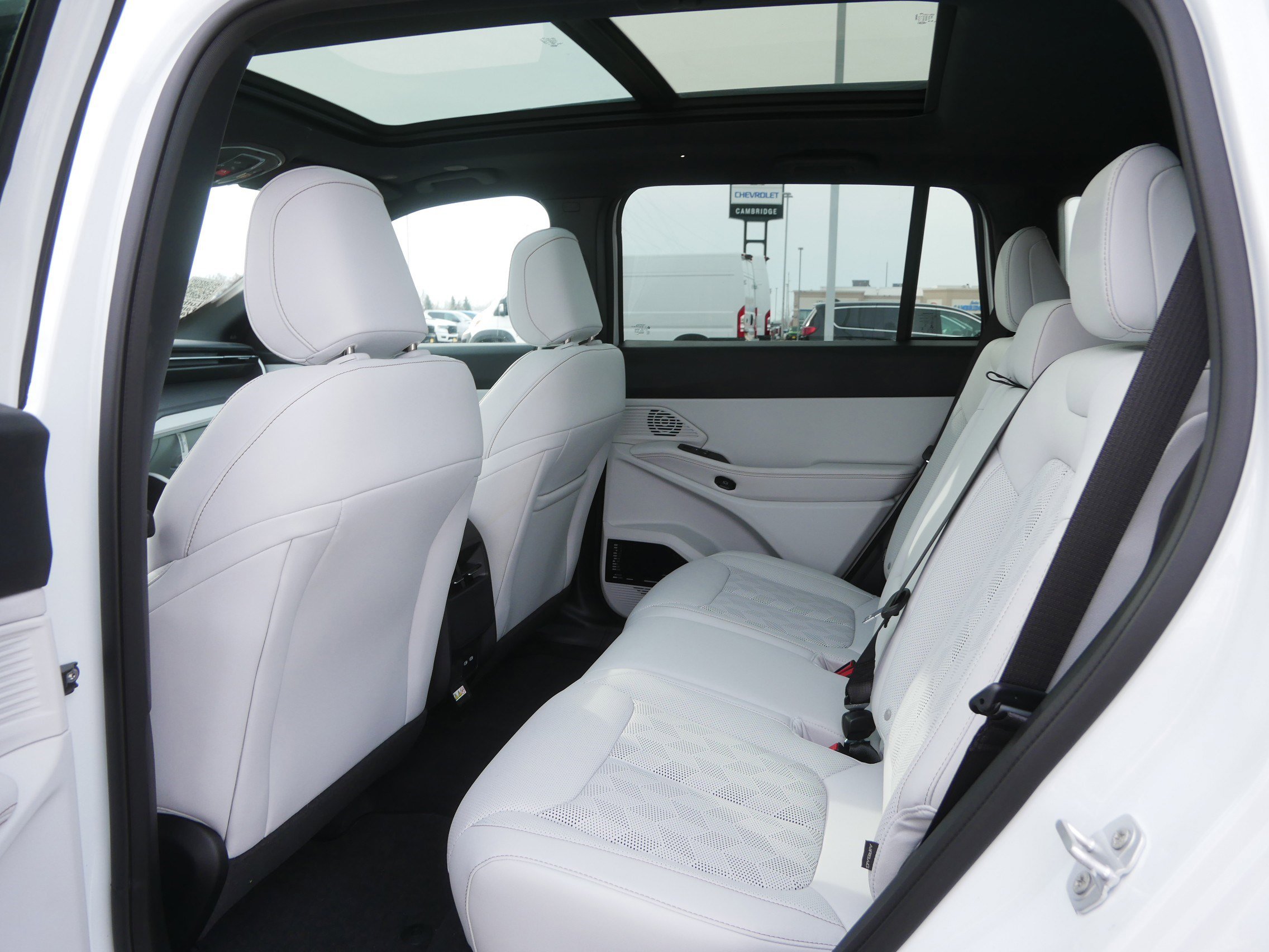 New 2026 Jeep Cherokee Overland image 10