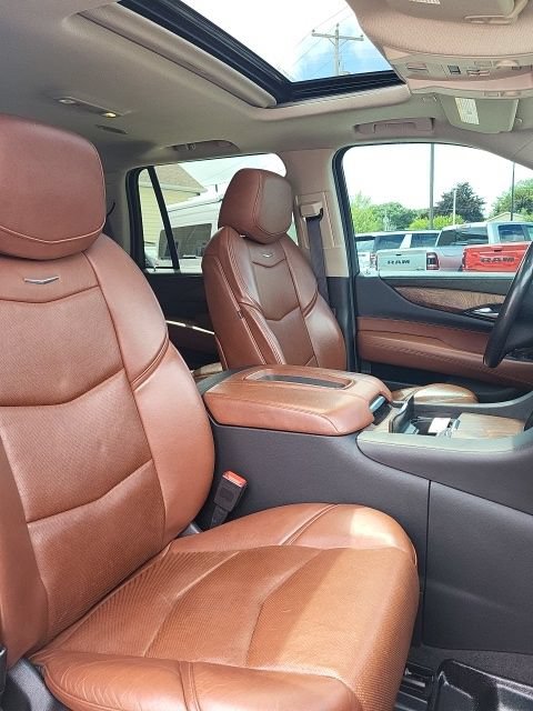 Used 2020 Cadillac Escalade Luxury AWD/4WD image 26