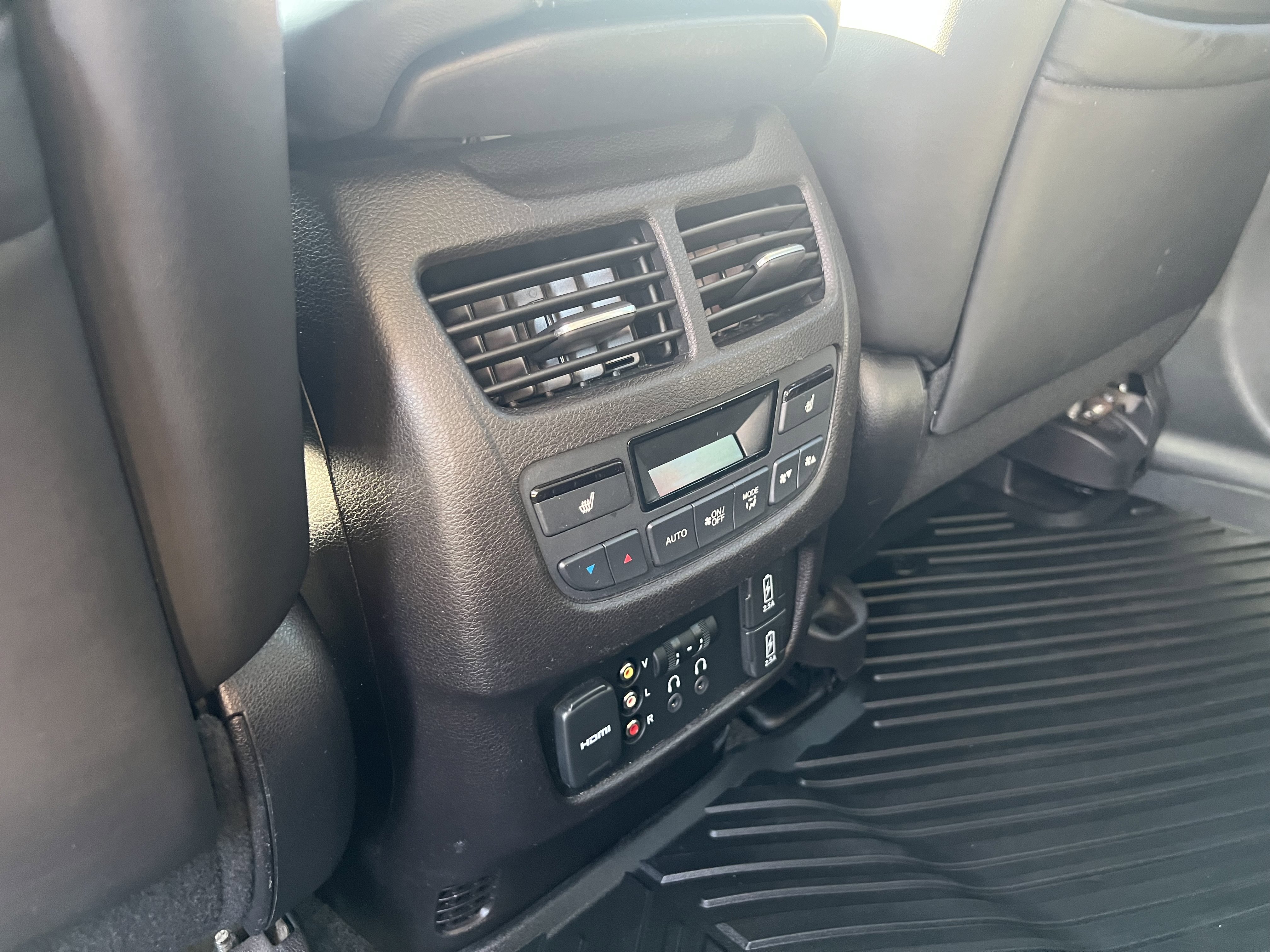 Used 2017 Acura MDX SH-AWD image 36