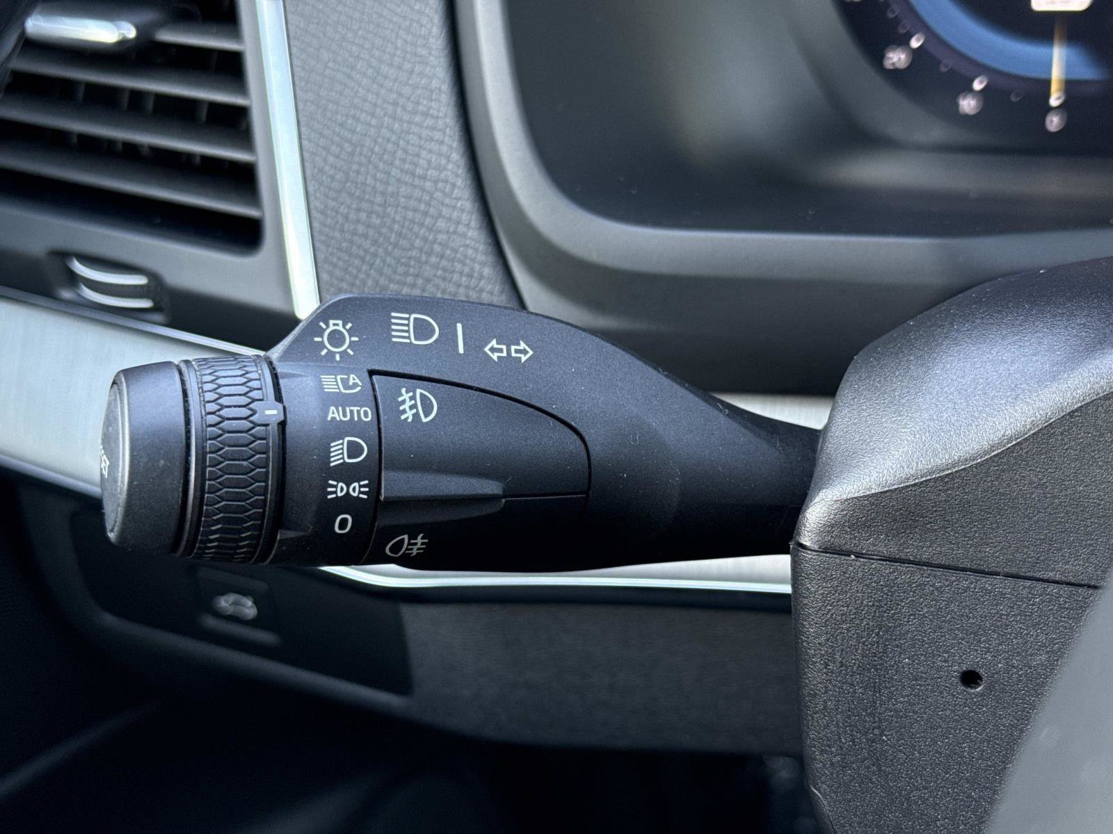 Used 2023 Volvo XC90 B5 Core w/ Protection Package Premier image 10