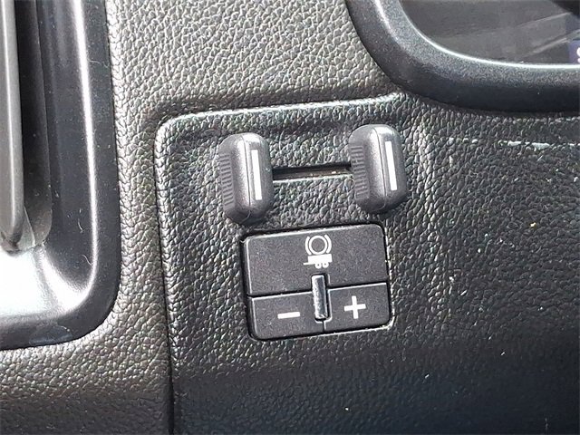 Used 2019 Chevrolet Colorado ZR2 image 24
