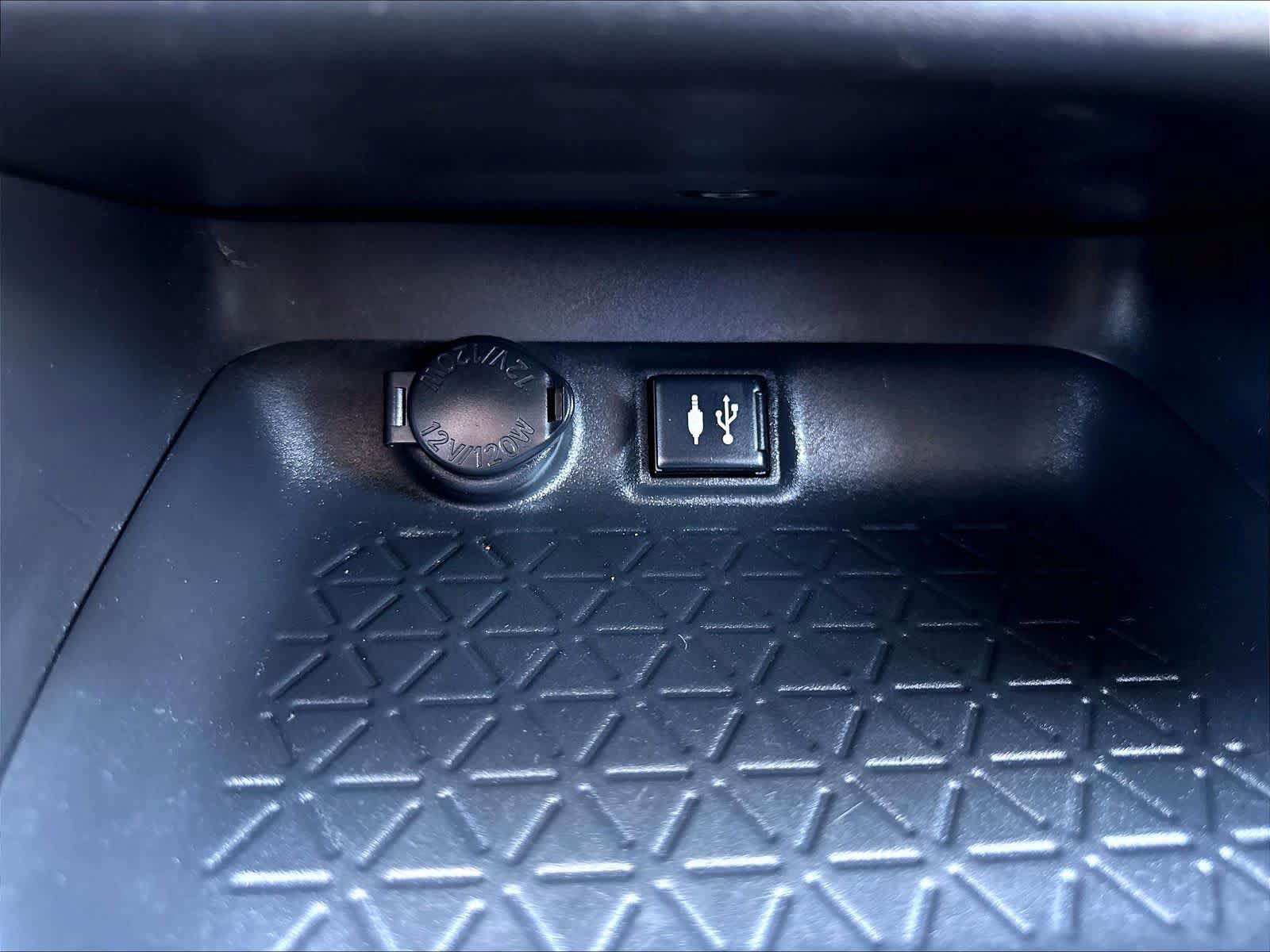 Used 2019 Toyota RAV4 XLE w/ Convenience Package AWD/4WD image 37