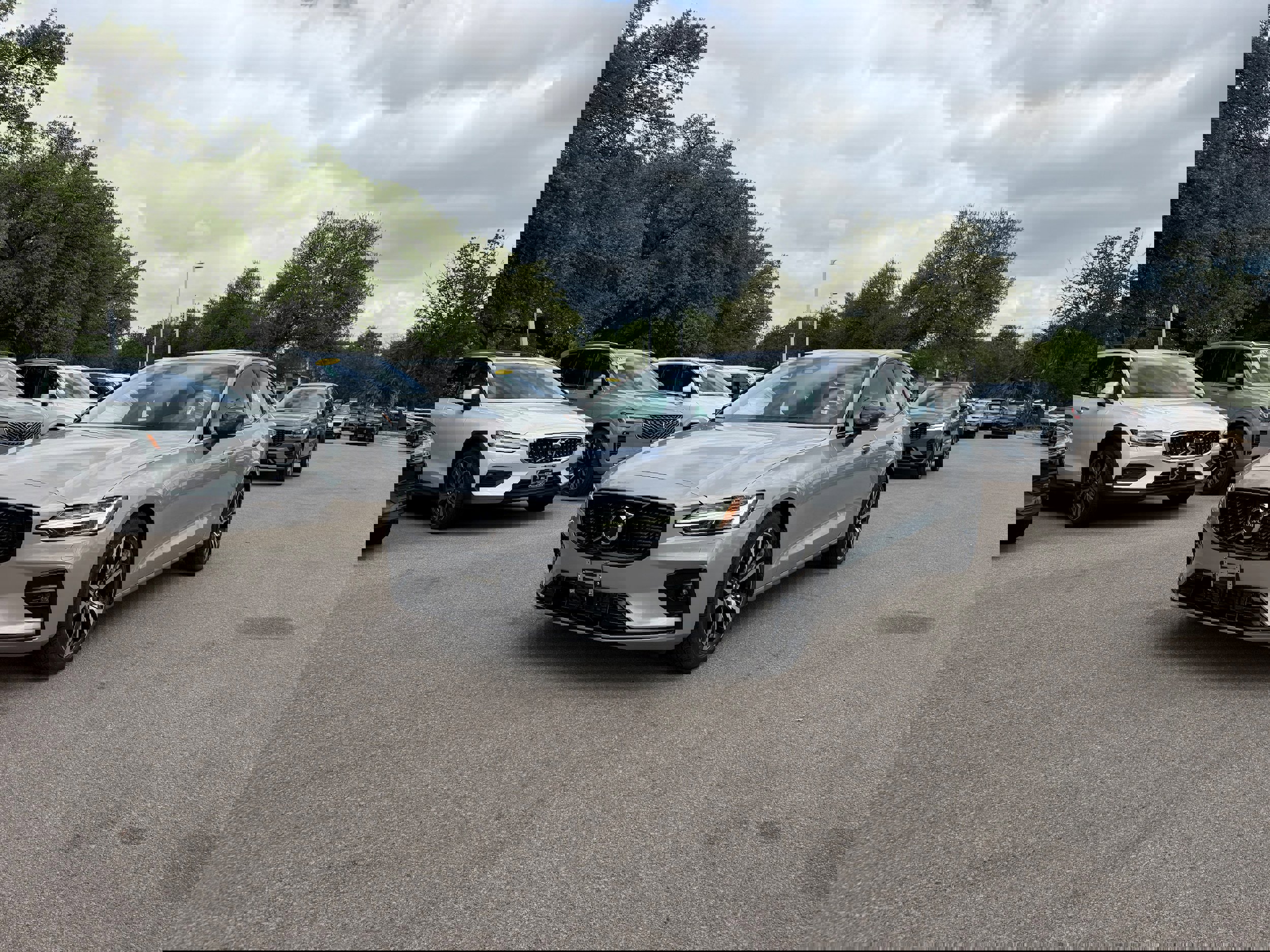 Certified 2025 Volvo S60 B5 Core FWD image 2