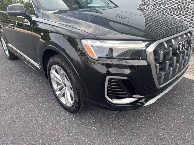 Used 2025 Audi Q7 3.0T Premium Plus AWD/4WD image 5