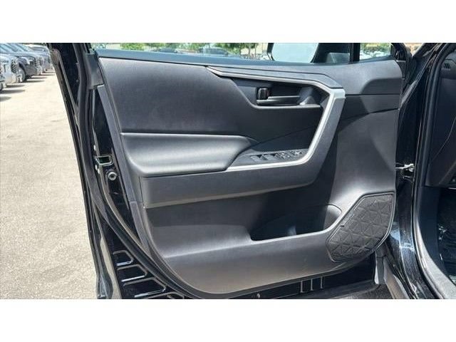 Certified 2025 Toyota RAV4 LE AWD/4WD image 13