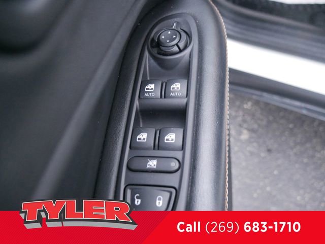 Used 2018 Jeep Compass Latitude w/ Cold Weather Group image 22