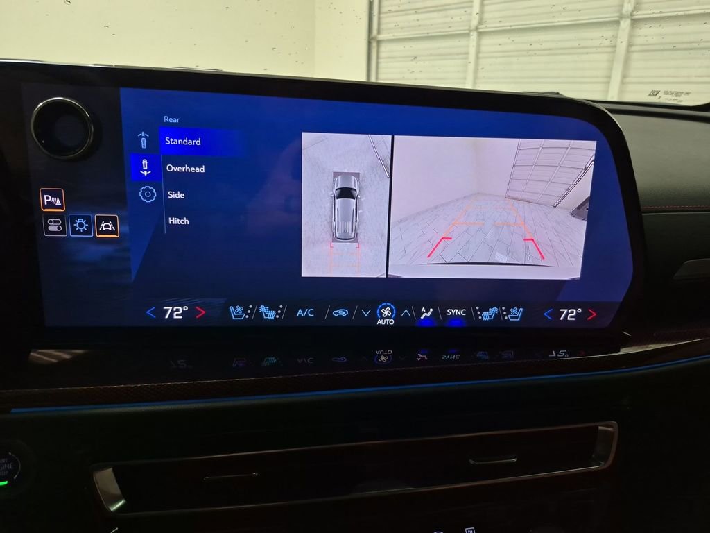 Used 2024 Chevrolet Traverse RS image 15