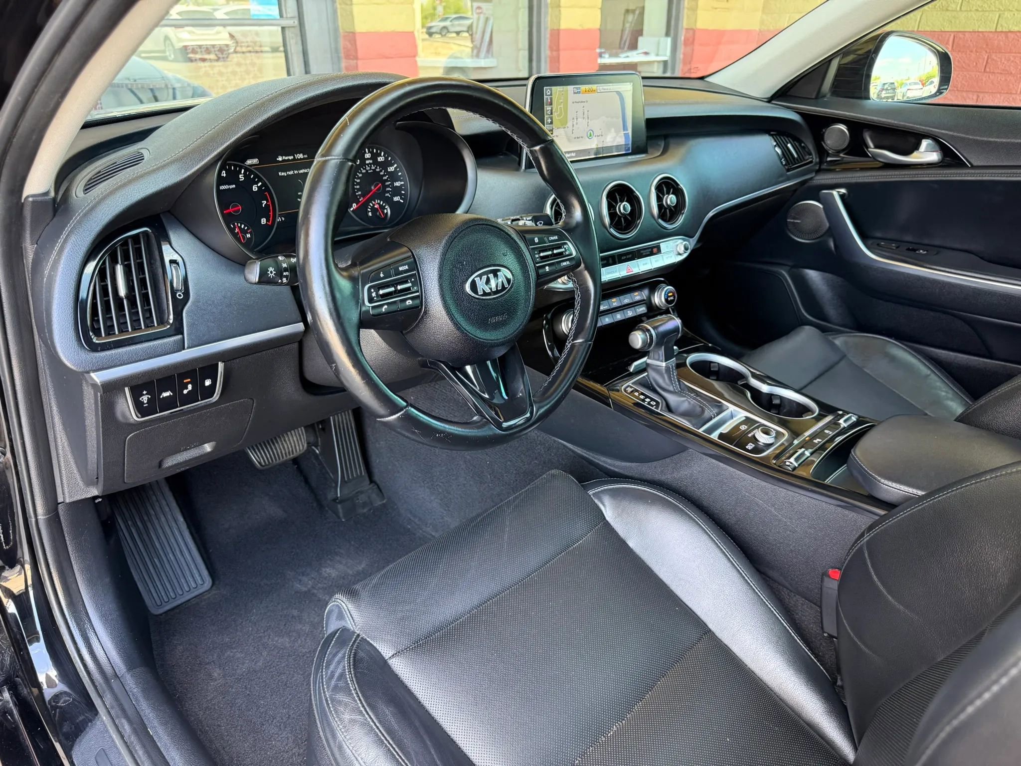 Used 2018 Kia Stinger Premium RWD image 16