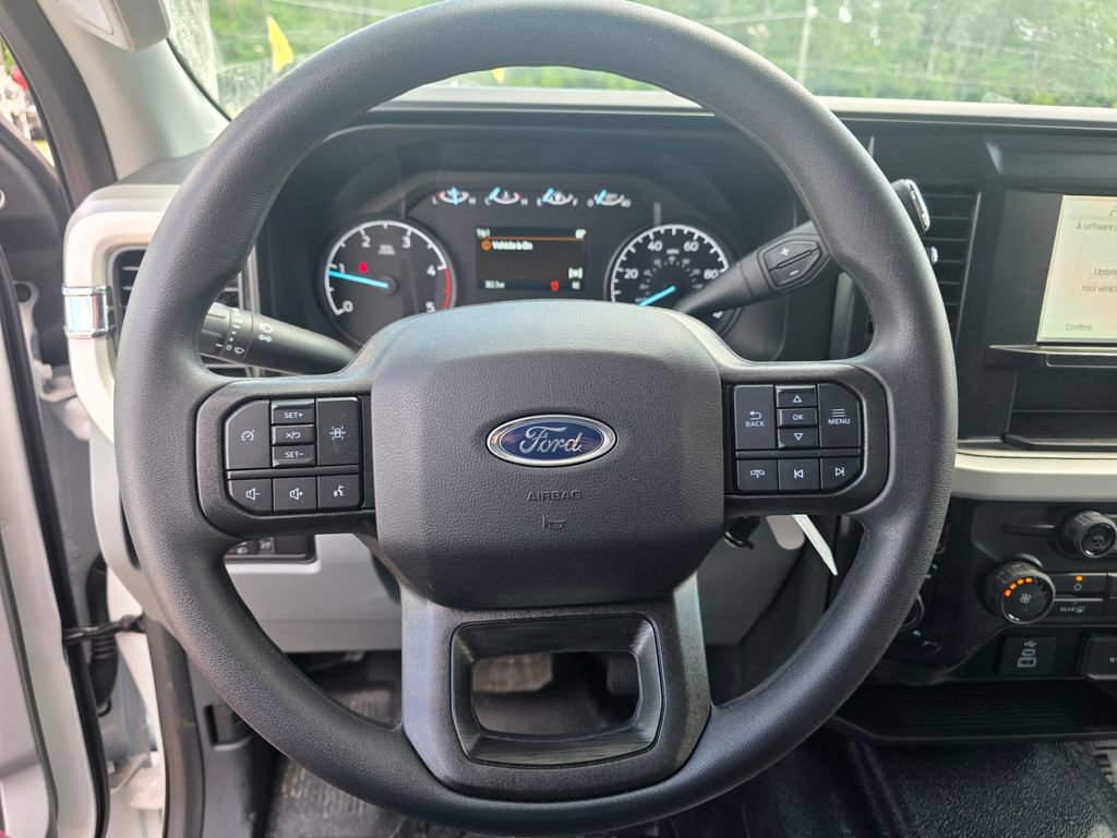 New 2026 Ford F550 4x4 Crew Cab image 30