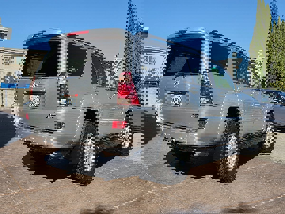 Used 2005 Toyota 4Runner Limited image 9