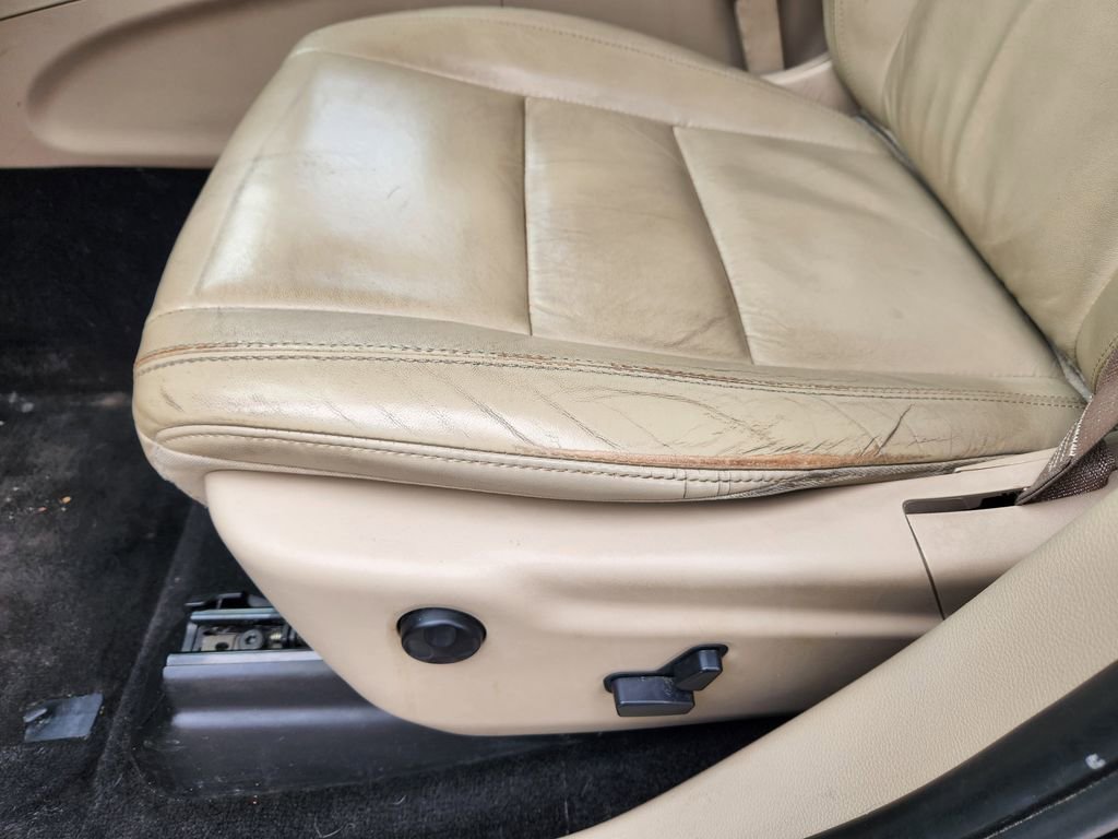 Used 2015 Jeep Grand Cherokee Limited image 16