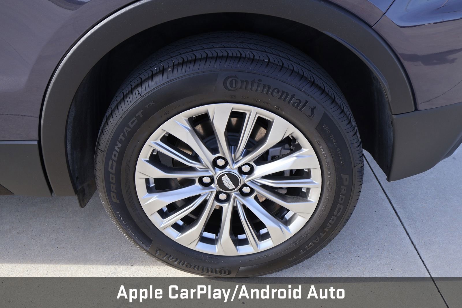 Used 2025 Cadillac XT4 Premium Luxury image 11