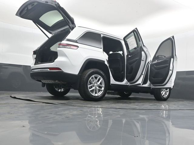New 2025 Jeep Grand Cherokee Laredo image 51