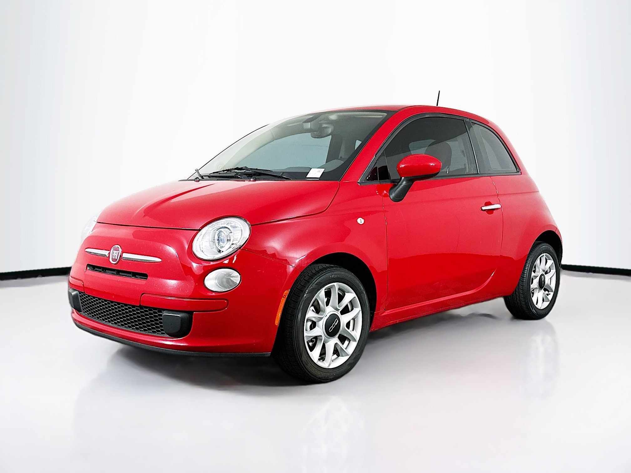 Used 2017 FIAT 500 Pop w/ Red Roof & Mirror Cap Package image 3