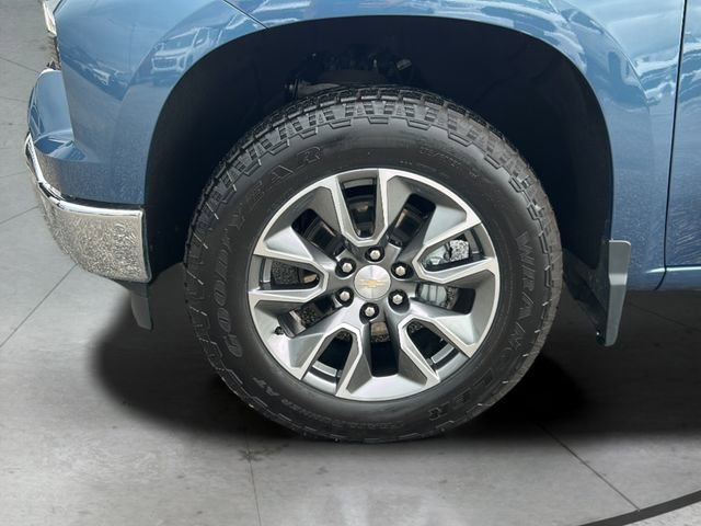 Used 2024 Chevrolet Silverado 1500 LT AWD/4WD image 29