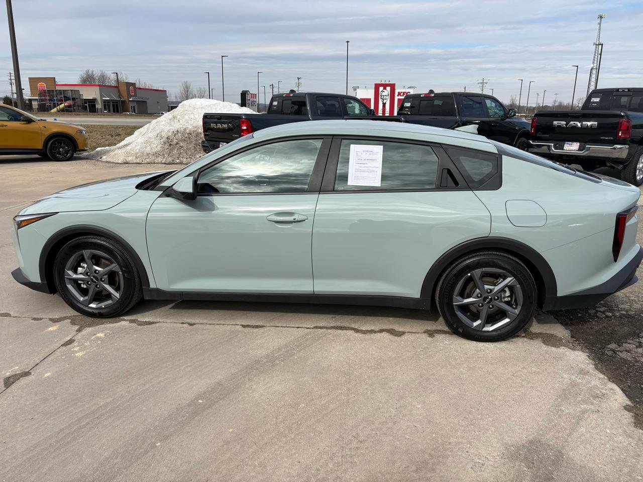 Used 2025 Kia K4 LXS FWD image 6