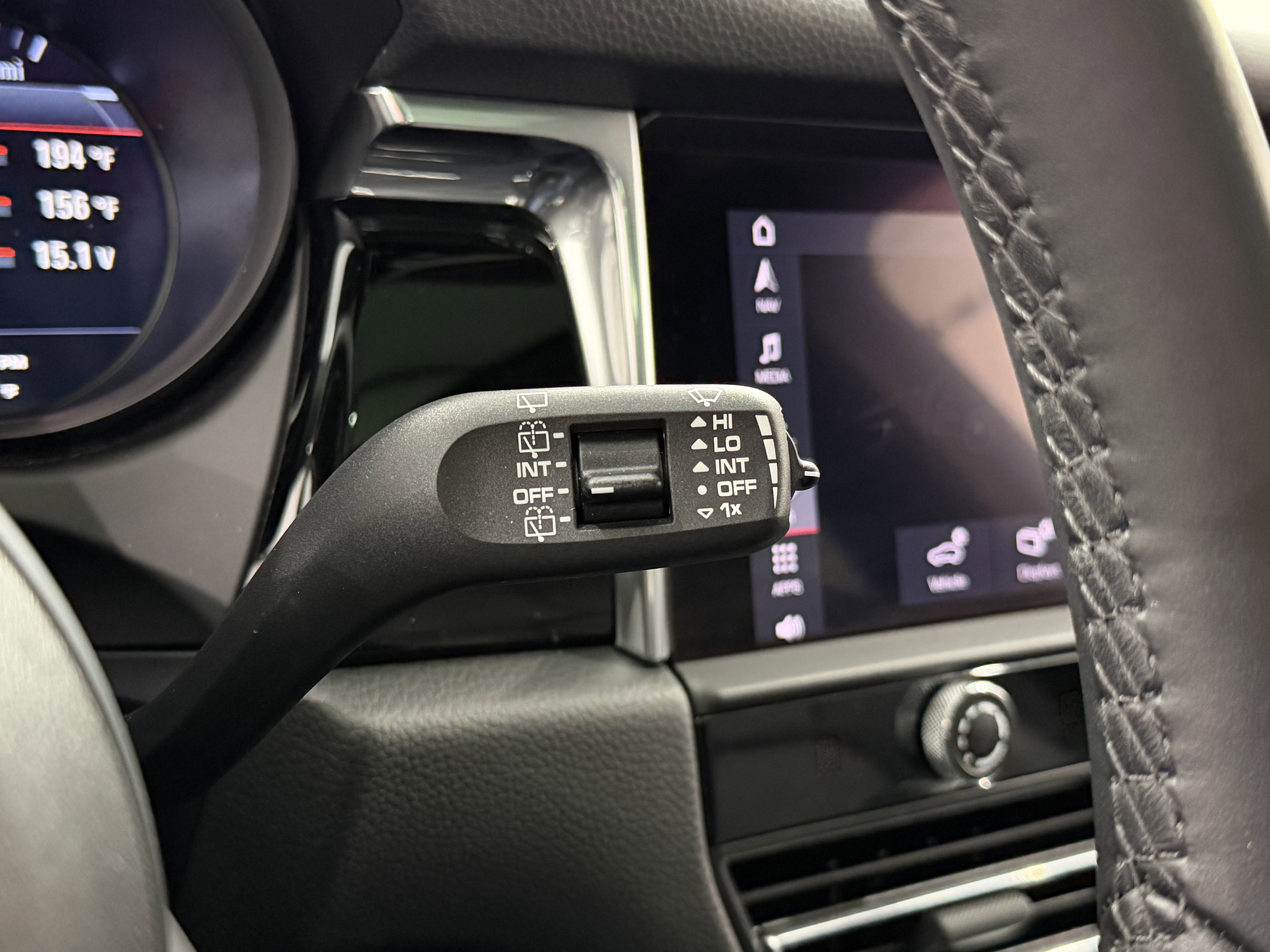 Certified 2025 Porsche Macan image 47