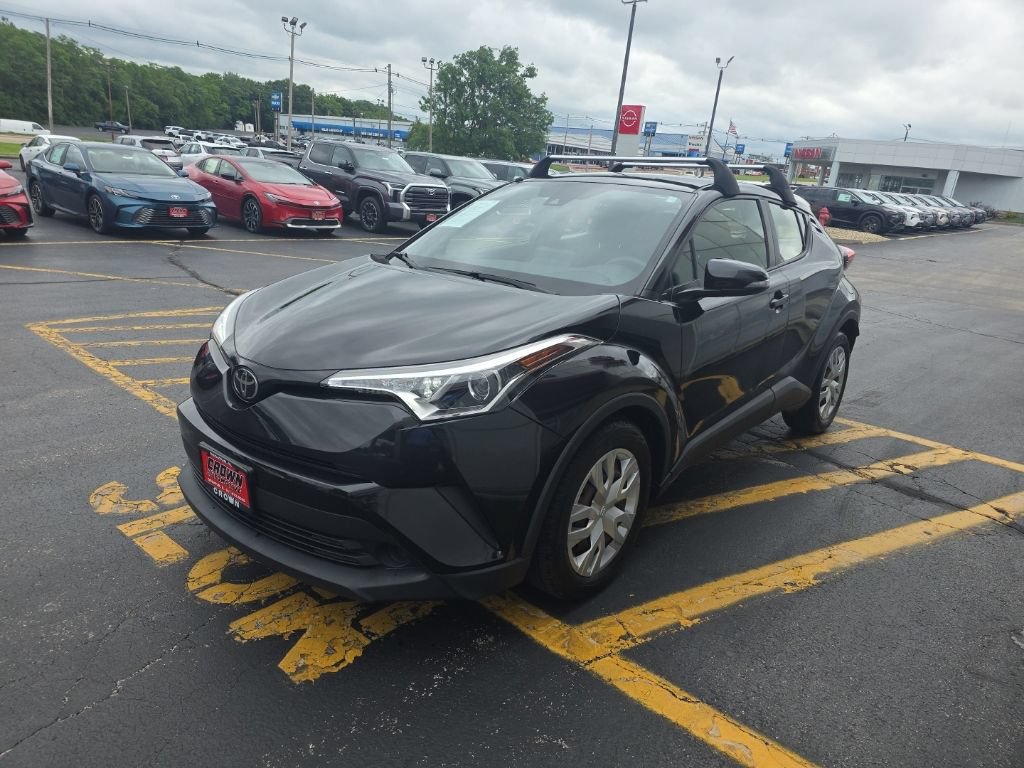 Used 2019 Toyota C-HR LE FWD image 8