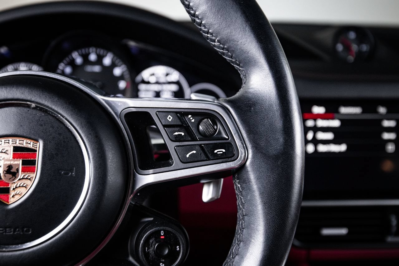 Certified 2023 Porsche Cayenne Platinum Edition AWD/4WD image 16