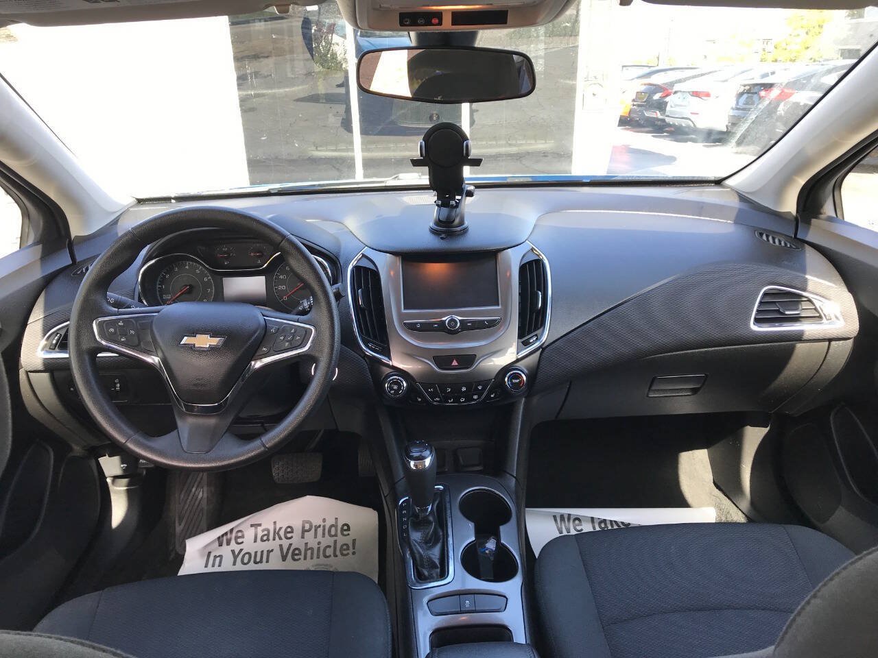 Used 2017 Chevrolet Cruze LT w/ Convenience Package FWD image 11