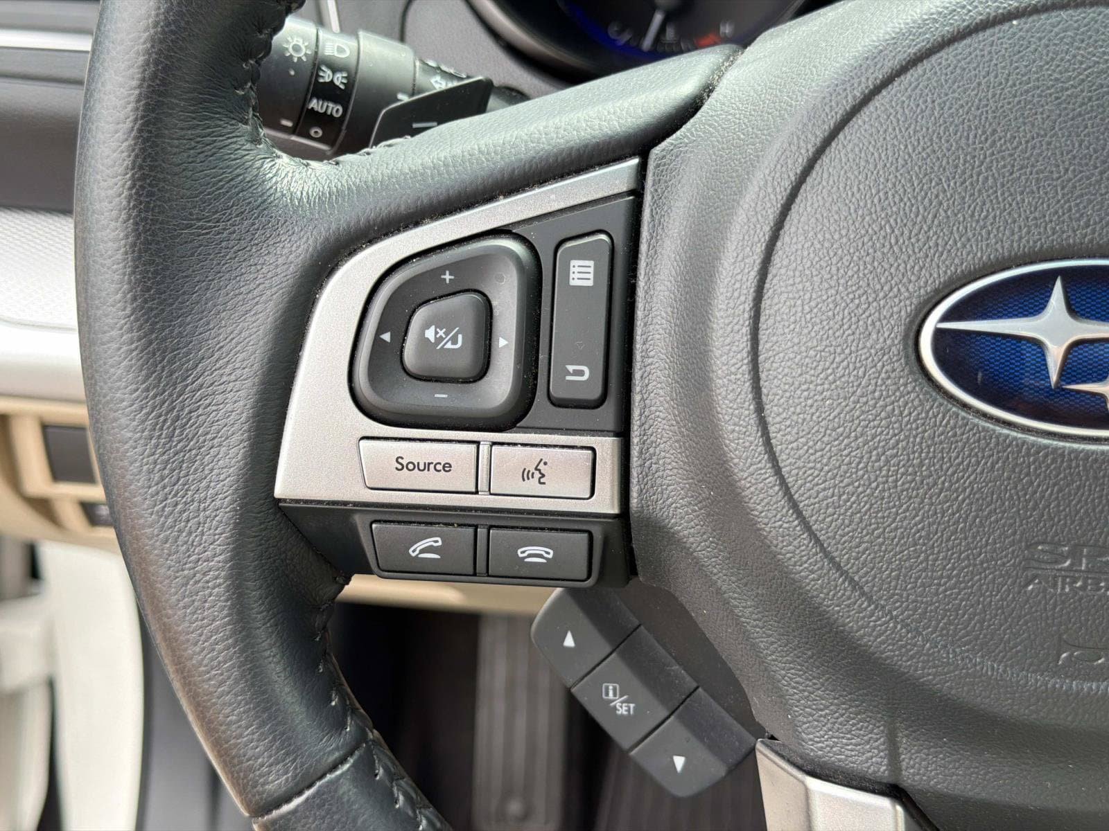 Used 2017 Subaru Outback 2.5i Premium AWD/4WD image 25